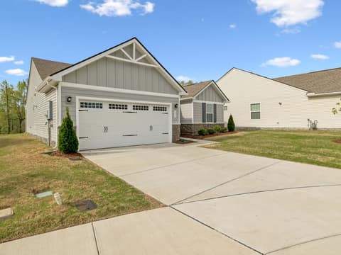 616 Streamview Dr photo 3