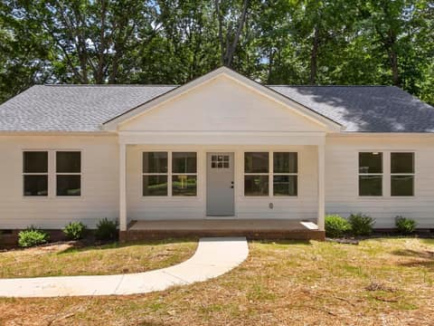 226 Hillcrest Dr
