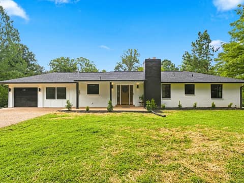 1020 Golf Course Ln