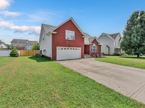 853 Samantha Ln photo 2