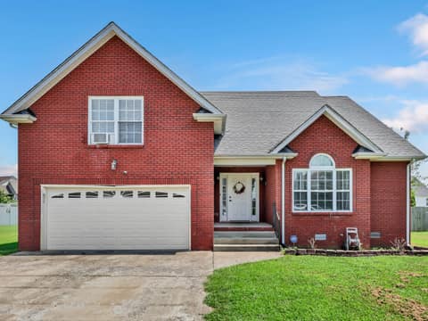 853 Samantha Ln