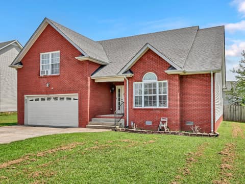853 Samantha Ln photo 3